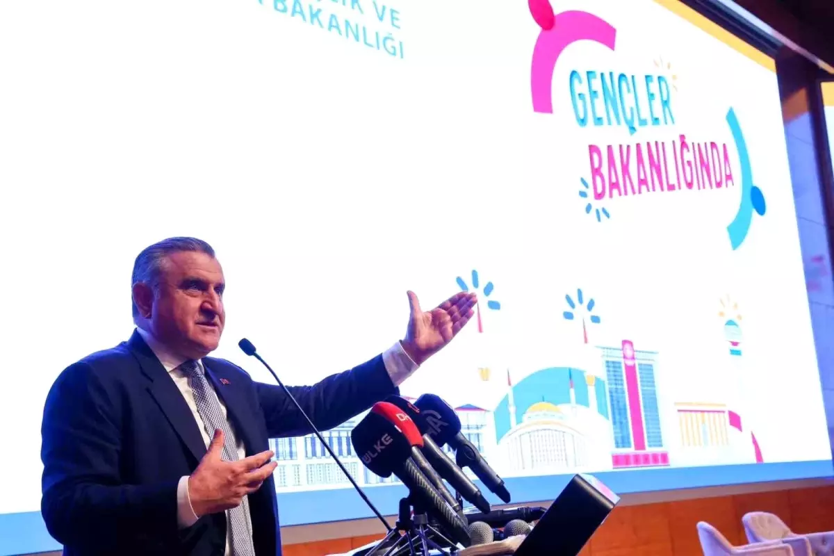 Bakan Bak’tan Dikeç’e Övgü
