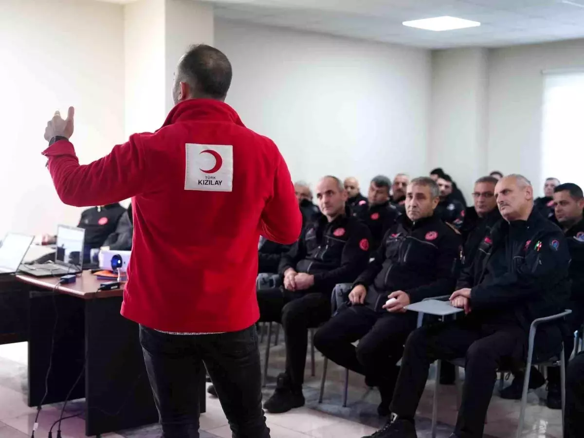 Düzce Belediyesi İtfaiye Personeline Psikososyal İlk Yardım Eğitimi