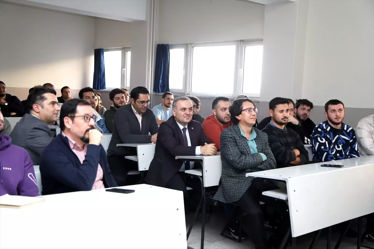 Erciyes Üniversitesi’nde Sektör Kampüste Programı Başladı